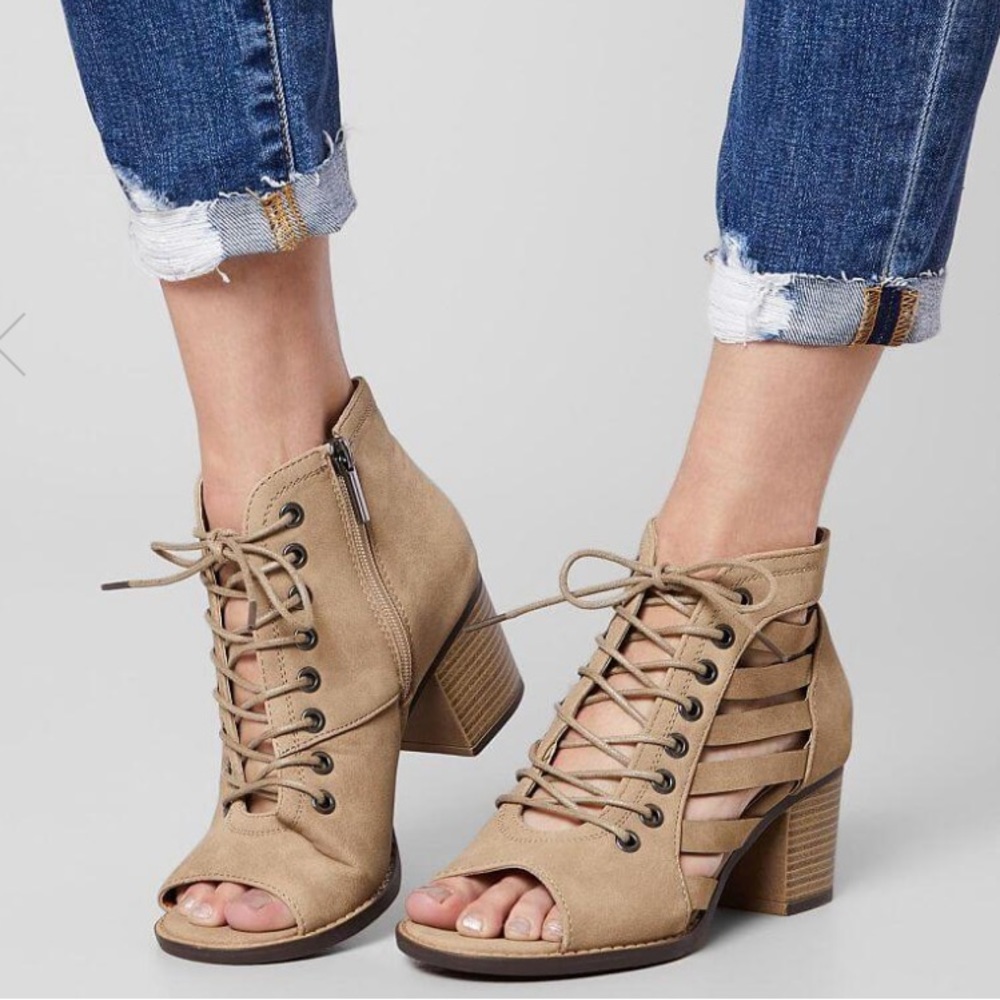 Braxton Heeled Sandal “Vintage 93”